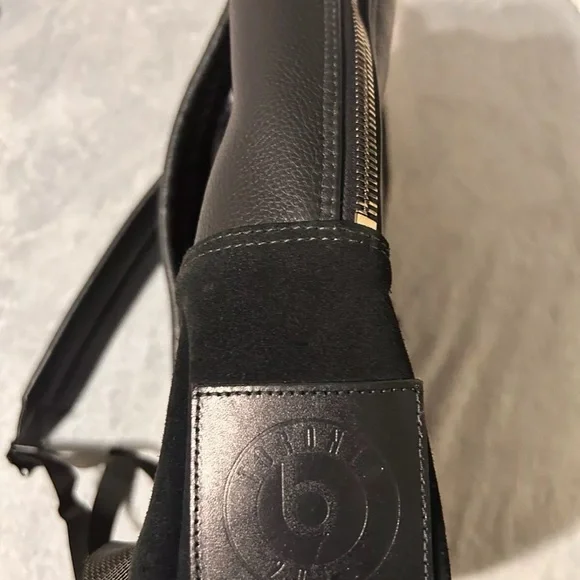 Leather Killspencer in good Condition. Own By basketball player Demarcus Cousins
